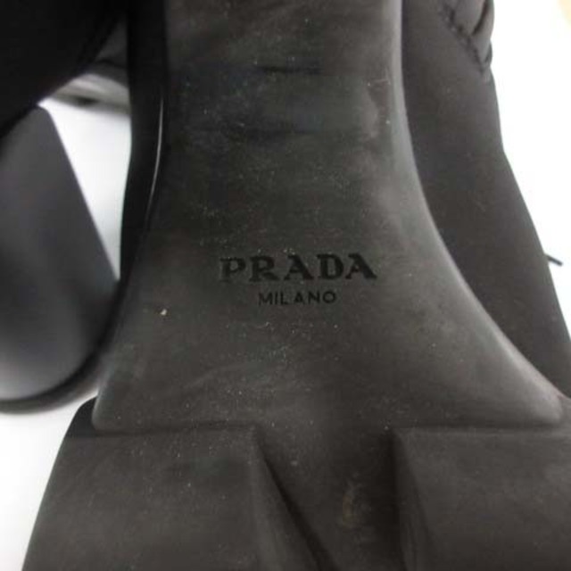 PRADA(プラダ)のプラダ トライアングルロゴ ブーティー ショートブーツ 37 24.0cm 黒 レディースの靴/シューズ(ブーツ)の商品写真