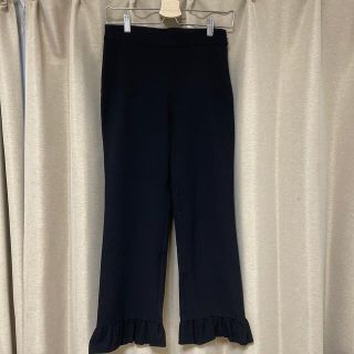 ザラ(ZARA)のZARA ザラ　フリルパンツ　クロップドパンツ(クロップドパンツ)