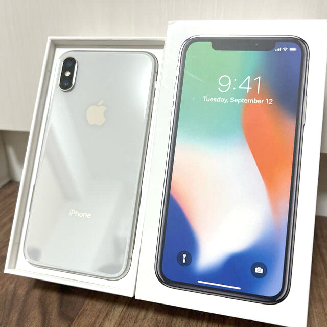 Apple - 【最終お値下げ】iPhone X 64GB シルバーの通販 by ffshop ...