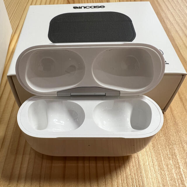 Apple(アップル)の超美品 アップルケア加入 Apple AirPods Pro エアポッズプロ ② スマホ/家電/カメラのオーディオ機器(ヘッドフォン/イヤフォン)の商品写真