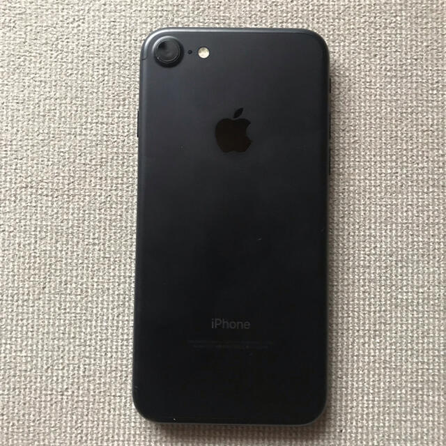 スマートフォン本体iPhone7 ブラック32GB SIMフリー　カバー付き