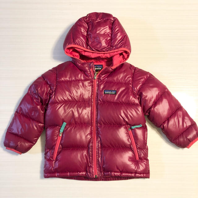 patagonia(パタゴニア)のクリーニング済　パタゴニア ダウンジャケット 3T キッズ/ベビー/マタニティのキッズ服女の子用(90cm~)(ジャケット/上着)の商品写真