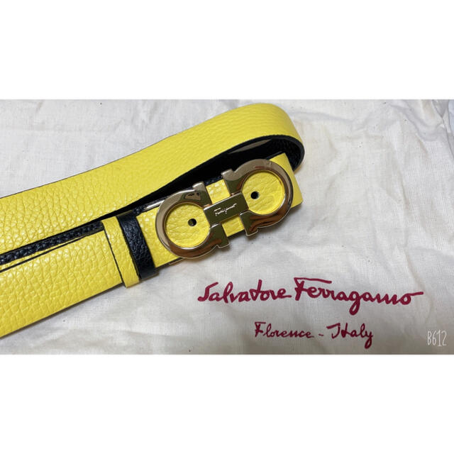 Salvatore Ferragamo(サルヴァトーレフェラガモ)のサルヴァトーレ　フェラガモ　ベルト　イエロー　黄色 レディースのファッション小物(ベルト)の商品写真