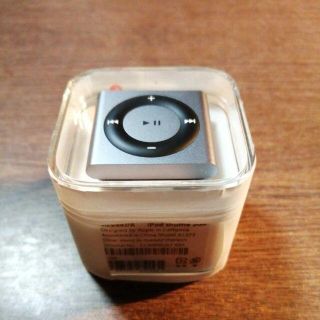 アップル(Apple)の新品 iPod shuffle 2GB ME949J/A Apple(ポータブルプレーヤー)