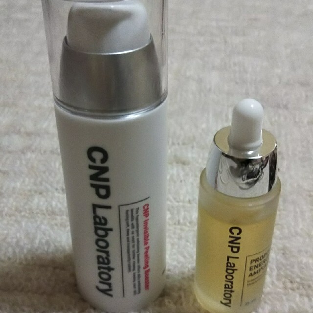 CNP(チャアンドパク)のCNP ラボラトリー プロポリスアンプル35mLとピーリングブースター100mL コスメ/美容のスキンケア/基礎化粧品(美容液)の商品写真