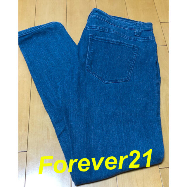 FOREVER 21(フォーエバートゥエンティーワン)のお値下げ価格！Forever21 デニム　スキニーパンツ　US 27(JP69) レディースのパンツ(デニム/ジーンズ)の商品写真