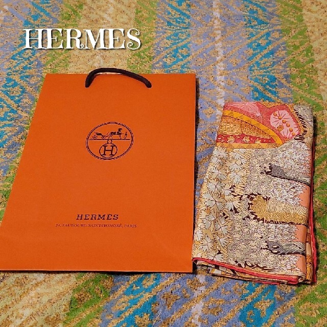 レア　稀少　HERMES　エルメス　カレ90　スカーフ　光と影