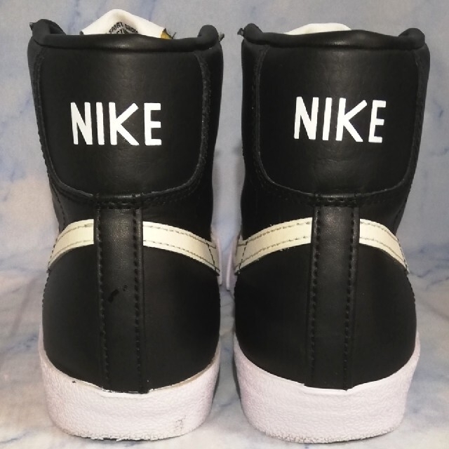 NIKE(ナイキ)のナイキ ブレーザー mid'77 レザーブラック ユニセックス【★美品★セール】 メンズの靴/シューズ(スニーカー)の商品写真