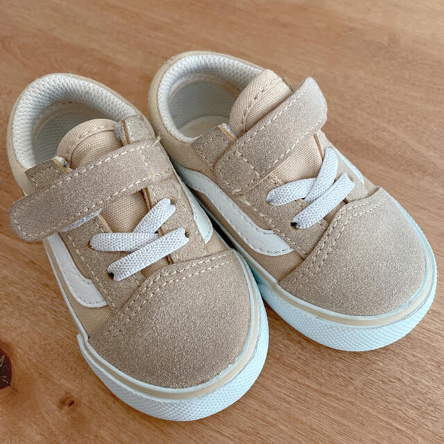 VANS(ヴァンズ)のVANS オールドスクール スニーカー　ベージュ　12.5センチ キッズ/ベビー/マタニティのベビー靴/シューズ(~14cm)(スニーカー)の商品写真