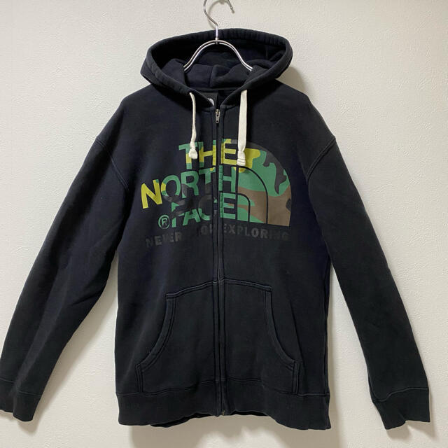 THE NORTH FACE(ザノースフェイス)のセール！【良品】ザノースフェイス　ジップアップ　パーカー　カモフラ レディースのトップス(パーカー)の商品写真