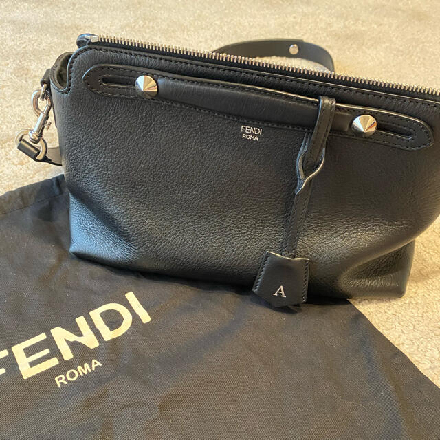 FENDI(フェンディ)のFENDI  バイザウェイ　　レギュラーサイズ レディースのバッグ(ショルダーバッグ)の商品写真