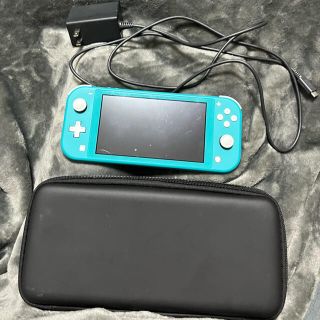 ニンテンドースイッチ(Nintendo Switch)のスイッチ　ライト　本体　ターコイズ　ケース付き(携帯用ゲーム機本体)