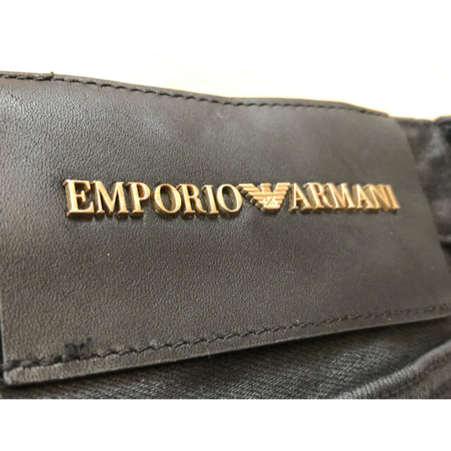Emporio Armani(エンポリオアルマーニ)のエンポリオアルマーニ　ブラック　ゴールド　スキニー　フィット メンズのパンツ(デニム/ジーンズ)の商品写真