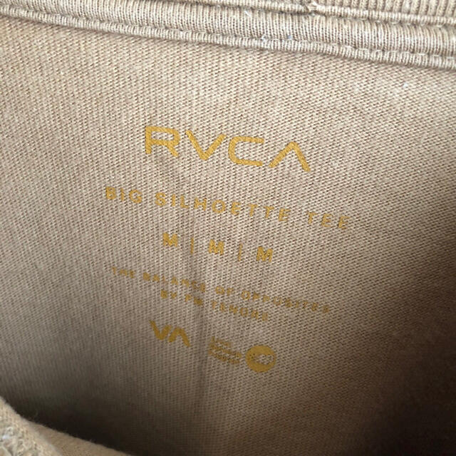RVCA(ルーカ)のRVCA 袖プリント　長袖　Tシャツ　ルーカ　Mサイズ　ベージュ メンズのトップス(Tシャツ/カットソー(七分/長袖))の商品写真
