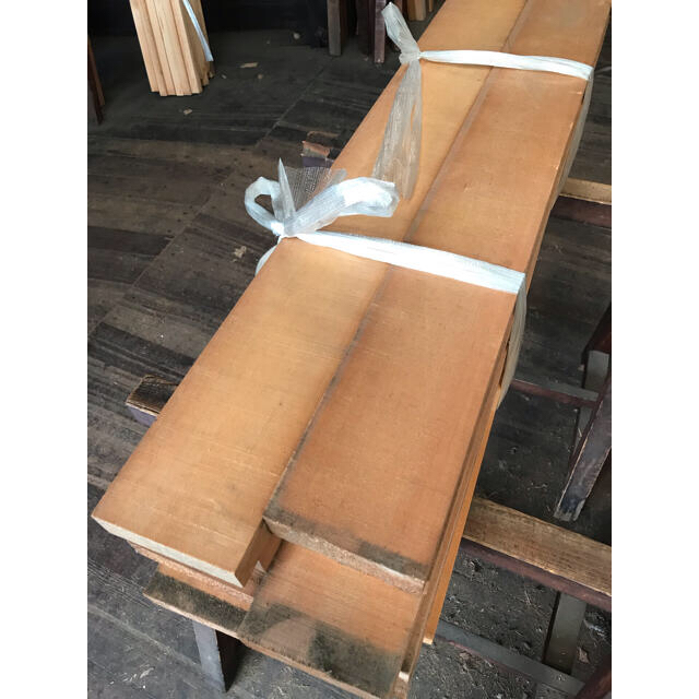 木曽ひのき角材 柾目 赤身90〜100cm×12cm程度×3.5cm程度 12 木曽ひのき角材 柾目 赤身90〜100cm×12cm程度×3.5cm程度 12