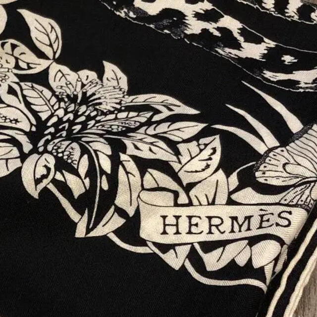 Hermes(エルメス)のエルメスカシシルジャングルラブ レディースのファッション小物(バンダナ/スカーフ)の商品写真