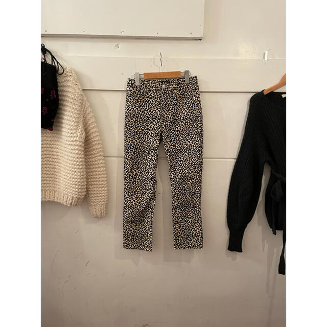 A.P.C(アーペーセー)のA.P.C. leopard pants.25日までお取り置き🧡 レディースのパンツ(デニム/ジーンズ)の商品写真