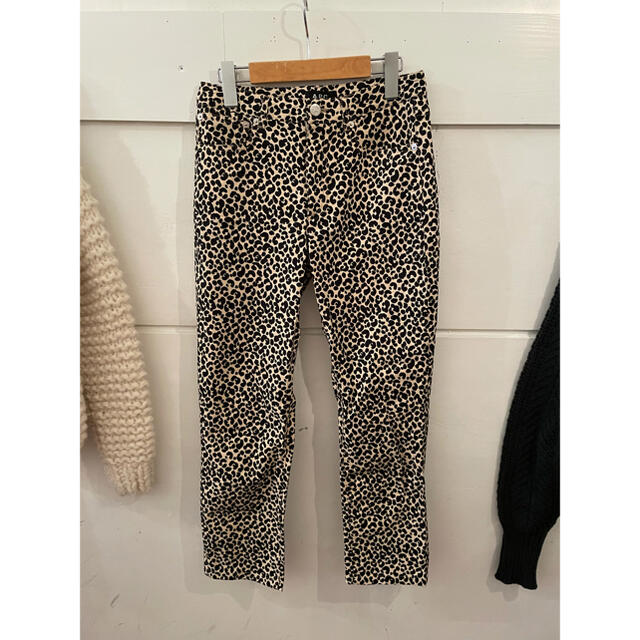 A.P.C(アーペーセー)のA.P.C. leopard pants.25日までお取り置き🧡 レディースのパンツ(デニム/ジーンズ)の商品写真