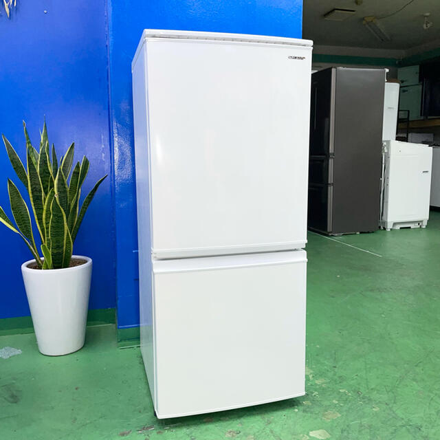 超話題新作 SHARP 美品　大阪市近郊配送無料 137L ⭐️SHARP⭐️冷凍冷蔵庫　2019年 - 冷蔵庫