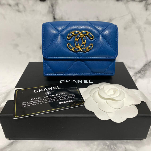 オリジナル 三つ折り財布 【30番台☆付属品完備】CHANEL - CHANEL