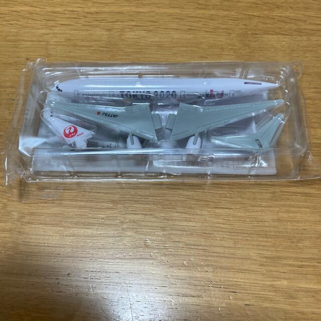 JAL(日本航空)(ジャル(ニホンコウクウ))のJAL Tokyo2020 オリンピック　飛行機模型 エンタメ/ホビーのおもちゃ/ぬいぐるみ(模型/プラモデル)の商品写真