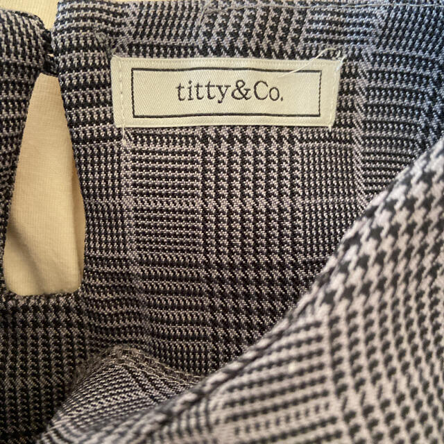 titty&co(ティティアンドコー)の【titty&Co.】ブラウス トップス レディースのトップス(シャツ/ブラウス(半袖/袖なし))の商品写真