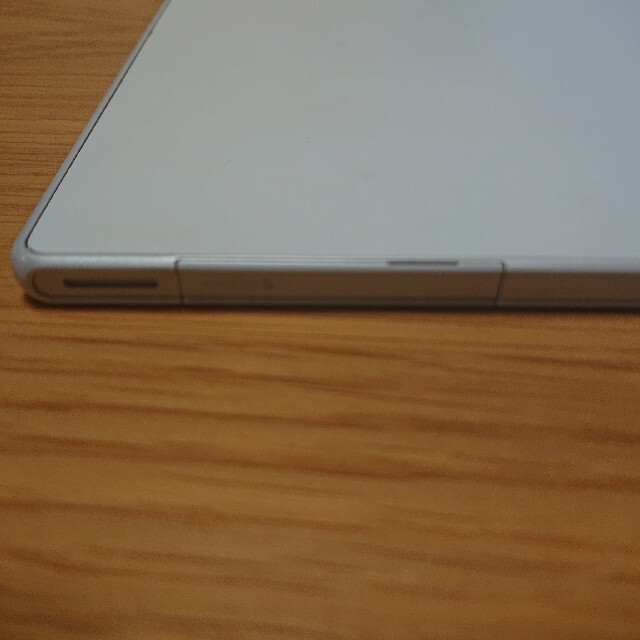 Xperia(エクスペリア)のドコモ タブレット Xperia Tablet Z SO-03E スマホ/家電/カメラのPC/タブレット(タブレット)の商品写真