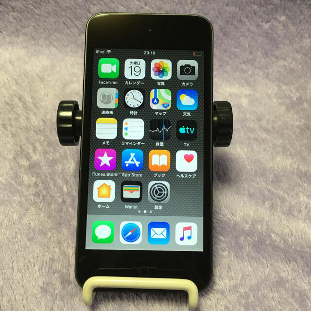 iPod touch(アイポッドタッチ)のiPod touch 10第6世代ブラック（32GB）送料無料 スマホ/家電/カメラのオーディオ機器(ポータブルプレーヤー)の商品写真