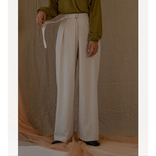 lawgy  tuck straight belt set pants レディースのパンツ(カジュアルパンツ)の商品写真