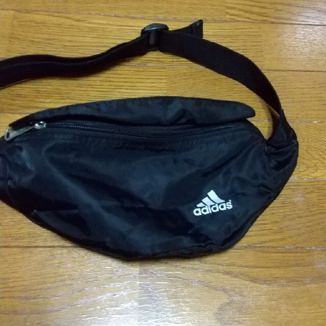 adidas(アディダス)の専用 メンズのバッグ(ウエストポーチ)の商品写真