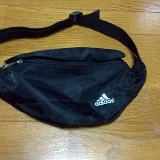 アディダス(adidas)の専用(ウエストポーチ)