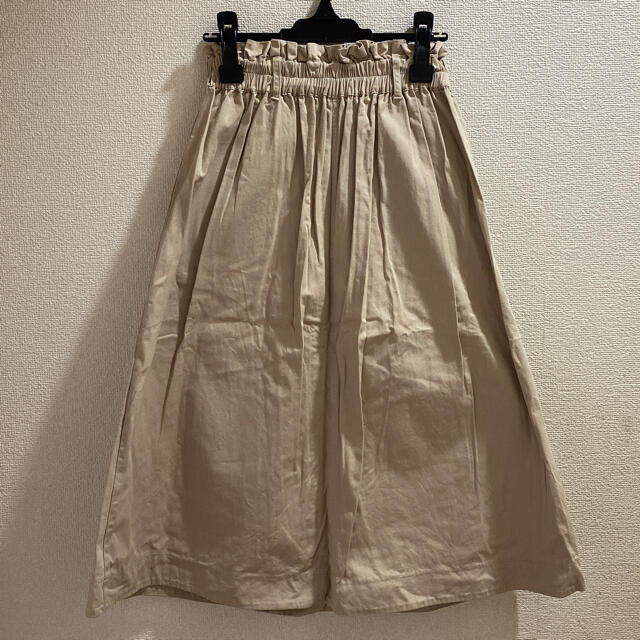 RayCassin(レイカズン)のトレンチタイプフレアスカート 裏生地なしベージュボタン付きハイウエストスカート レディースのスカート(ロングスカート)の商品写真