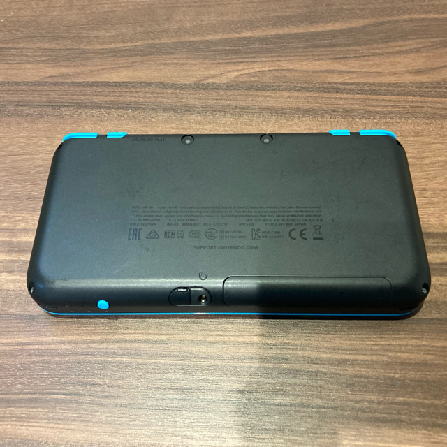 任天堂(ニンテンドウ)のきゃぷたん様専用　NEWニンテンドー2DS LL ブラック/ターコイズ　セット エンタメ/ホビーのゲームソフト/ゲーム機本体(携帯用ゲーム機本体)の商品写真