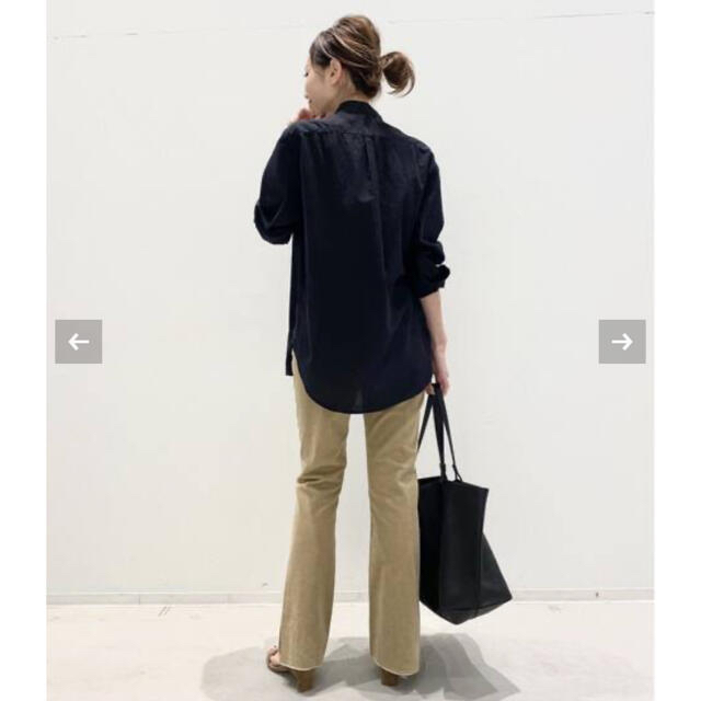 L'Appartement DEUXIEME CLASSE(アパルトモンドゥーズィエムクラス)の✨半額以下✨JENNA CORDUROY SLIT PANTS 28 新品タグ付 レディースのパンツ(カジュアルパンツ)の商品写真