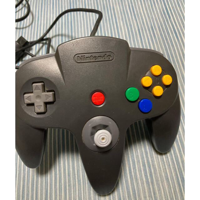 NINTENDO 64(ニンテンドウ64)のNintendo 64 ※ジャンク品、カセット付き エンタメ/ホビーのゲームソフト/ゲーム機本体(家庭用ゲーム機本体)の商品写真