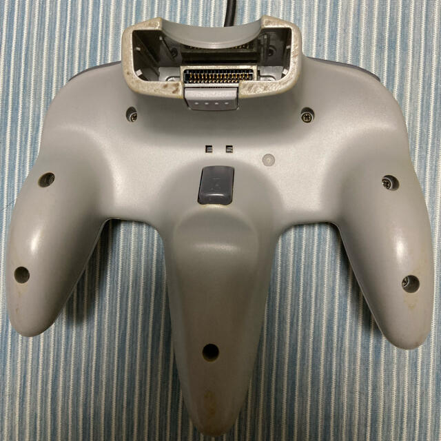 NINTENDO 64(ニンテンドウ64)のNintendo 64 ※ジャンク品、カセット付き エンタメ/ホビーのゲームソフト/ゲーム機本体(家庭用ゲーム機本体)の商品写真