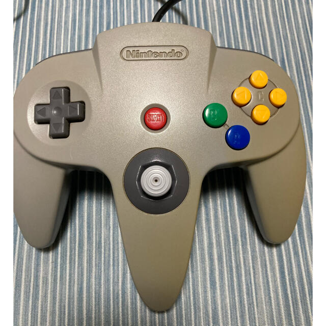 NINTENDO 64(ニンテンドウ64)のNintendo 64 ※ジャンク品、カセット付き エンタメ/ホビーのゲームソフト/ゲーム機本体(家庭用ゲーム機本体)の商品写真