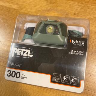 PETZL - PETZL ヘッドライト TIKKA 300ルーメン (新品未使用)