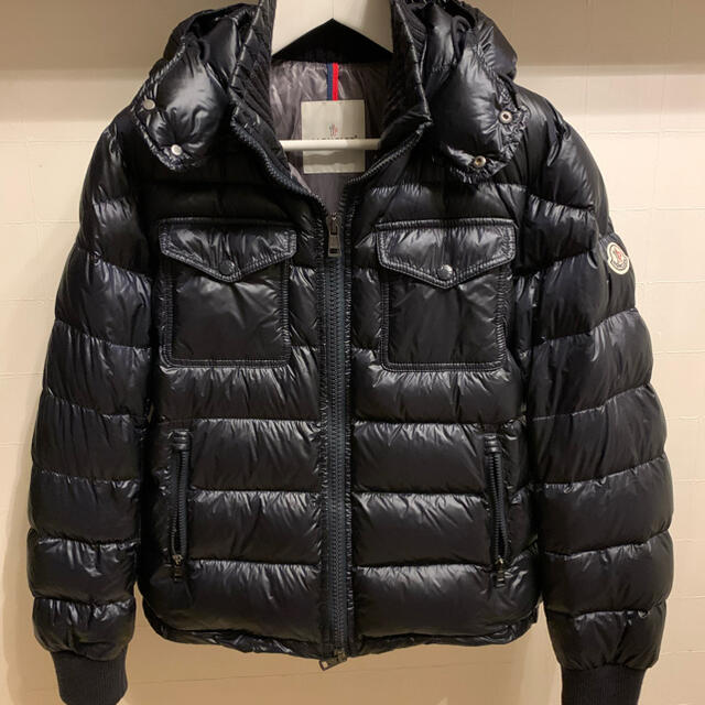 MONCLER(モンクレール)のMONCLER美品 メンズダウン 正規品 メンズのジャケット/アウター(ダウンジャケット)の商品写真