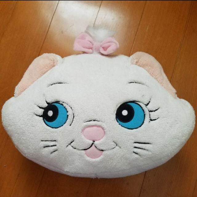 Disney - マリーちゃん 手を入れられるクッションの通販 by Disney - マリーちゃん 手を入れられるクッションの通販 by