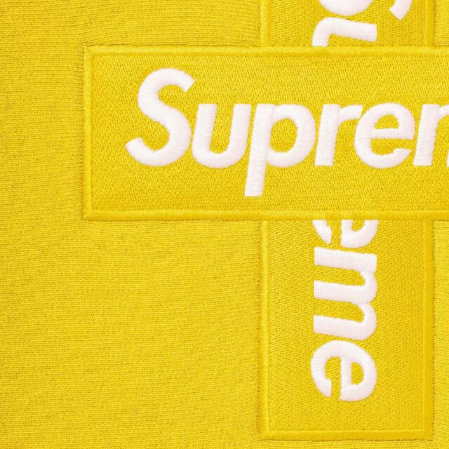 Supreme(シュプリーム)の【新品・未使用】Cross Box Logo Hooded Sweatshirt メンズのトップス(パーカー)の商品写真