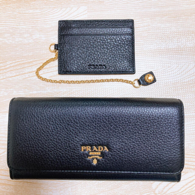 PRADA(プラダ)のプラダ　PRADA  長財布　黒　ブラック　箱あり レディースのファッション小物(財布)の商品写真