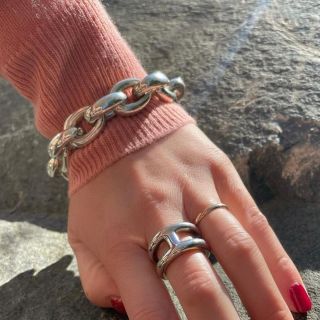 エルメス メンズ リング 指輪 メンズ の通販 0点以上 Hermesのメンズを買うならラクマ
