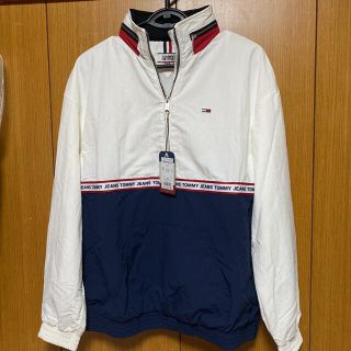 トミー(TOMMY)のtommy jeans ナイロンジャケット新品未使用半額(ナイロンジャケット)