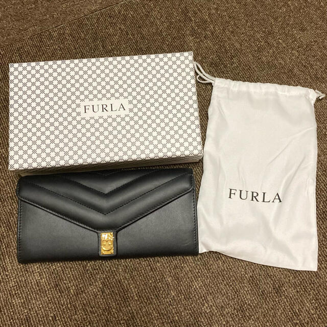 Furla(フルラ)のFURLA 長財布　フルラ　黒　財布　新品　箱付き　レディース　シンプル レディースのファッション小物(財布)の商品写真