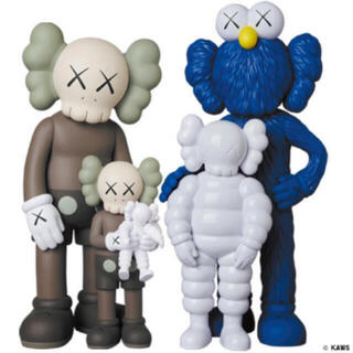 メディコムトイ(MEDICOM TOY)のKAWS FAMILY BROWN BLUE WHITE  カウズ　ファミリー(その他)