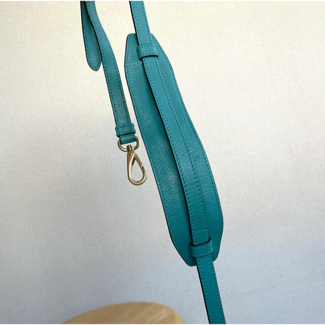 miumiu(ミュウミュウ)のmiumiu ミュウミュウ　ハンドバッグ　ショルダーバッグ レディースのバッグ(ショルダーバッグ)の商品写真
