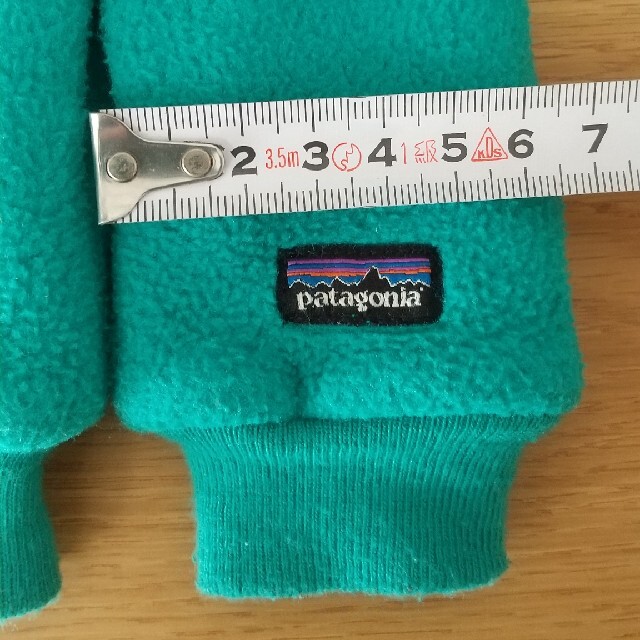 patagonia(パタゴニア)のpatagonia　フリースミトン/スカイブルー キッズ/ベビー/マタニティのこども用ファッション小物(手袋)の商品写真