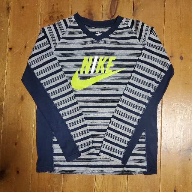 NIKE(ナイキ)のナイキ150 キッズ/ベビー/マタニティのキッズ服男の子用(90cm~)(Tシャツ/カットソー)の商品写真