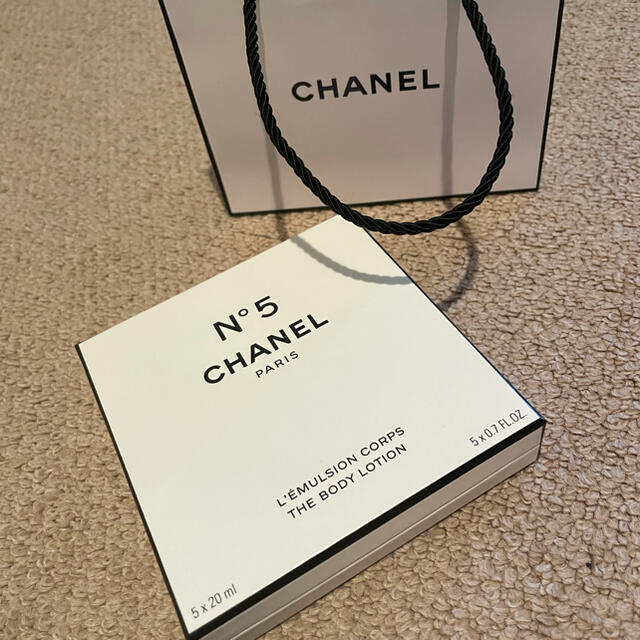 CHANEL(シャネル)のCHANEL クリームとバスタブセット コスメ/美容のボディケア(ボディクリーム)の商品写真